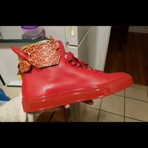 Buscemi red cage never used